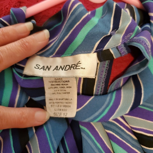 Beautiful blouse - Picture 4 of 4